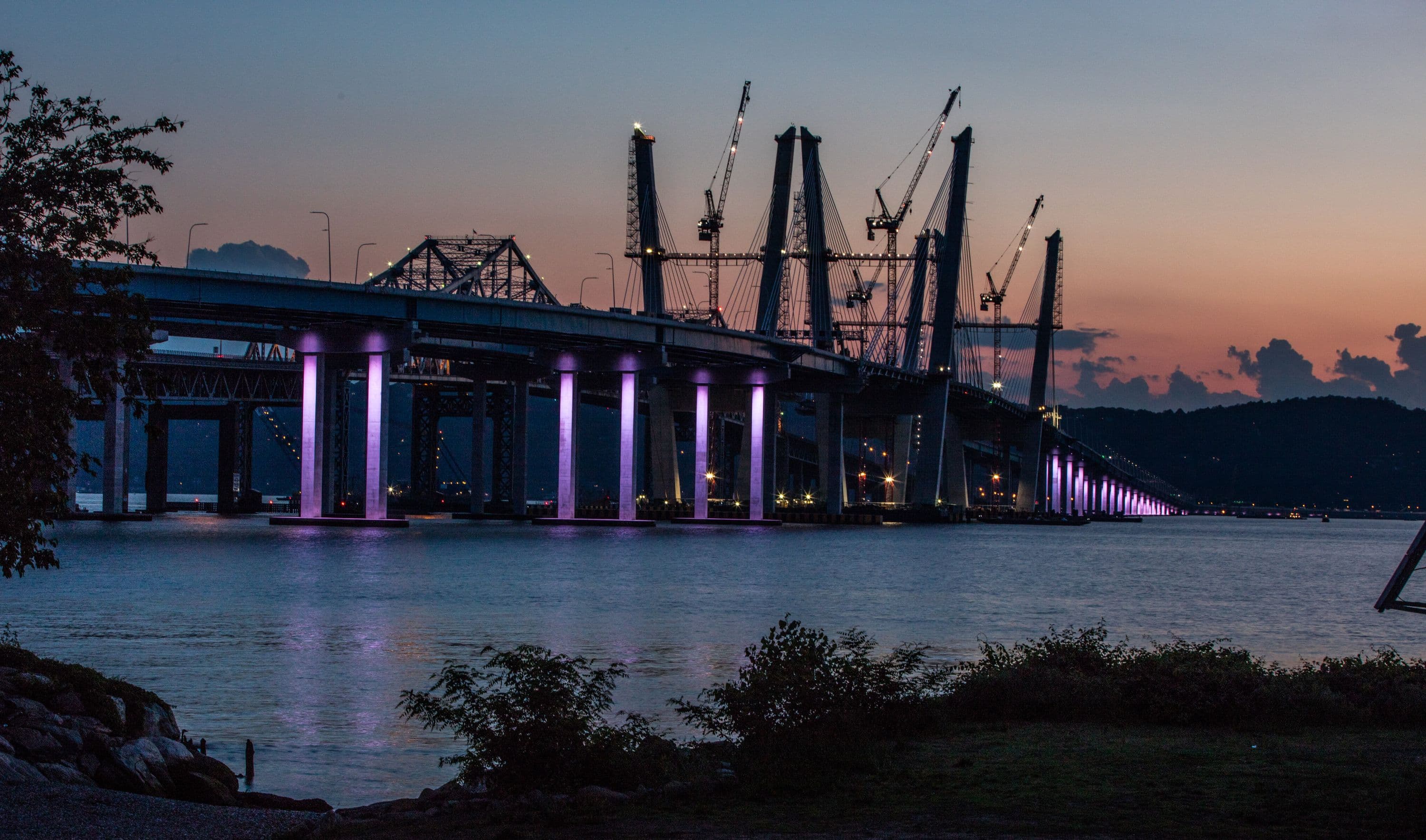 Project team tests the westbound span aesthetic lighting