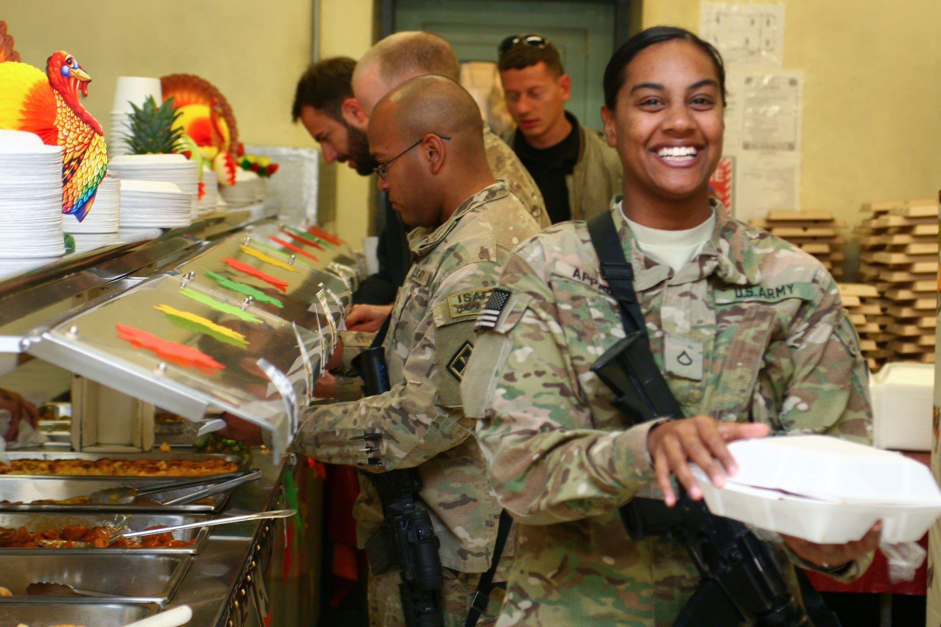 Thanksgiving meal for soldiers