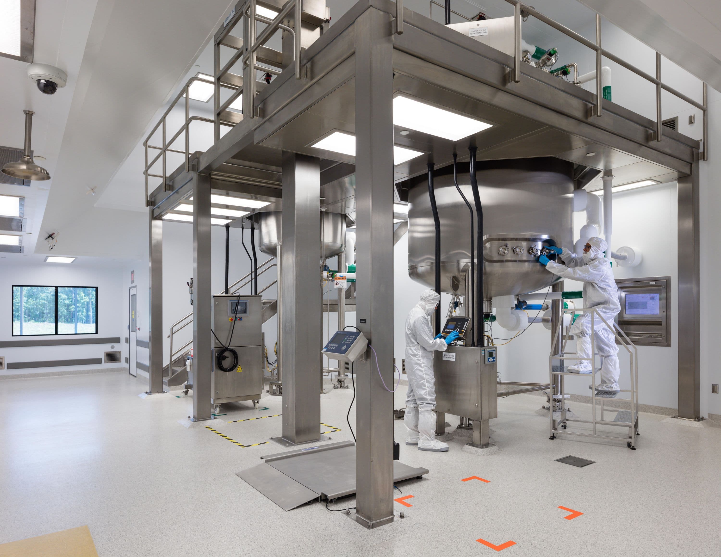 Immune globulin building suspension vessels