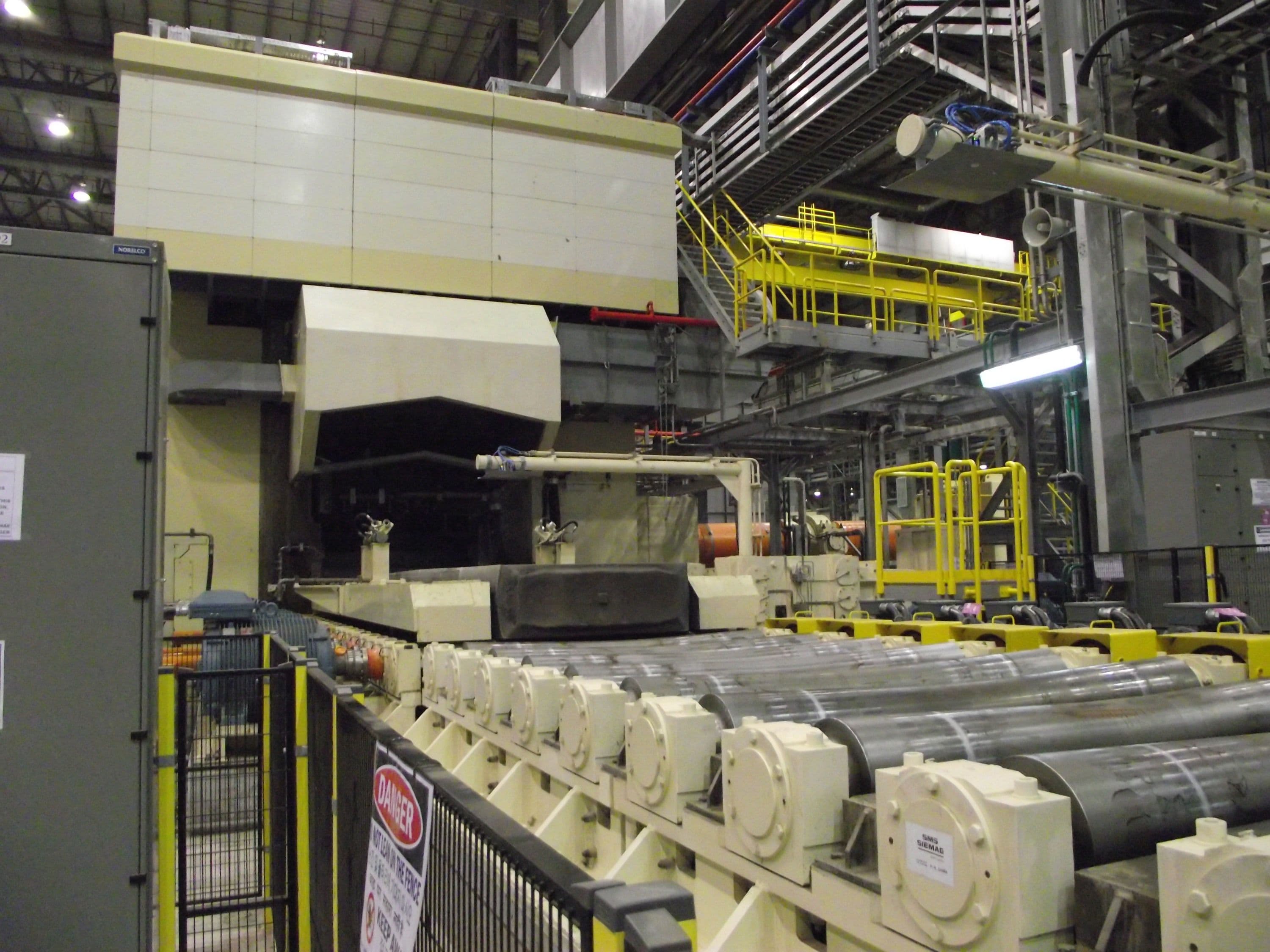 Hot rolling mill
